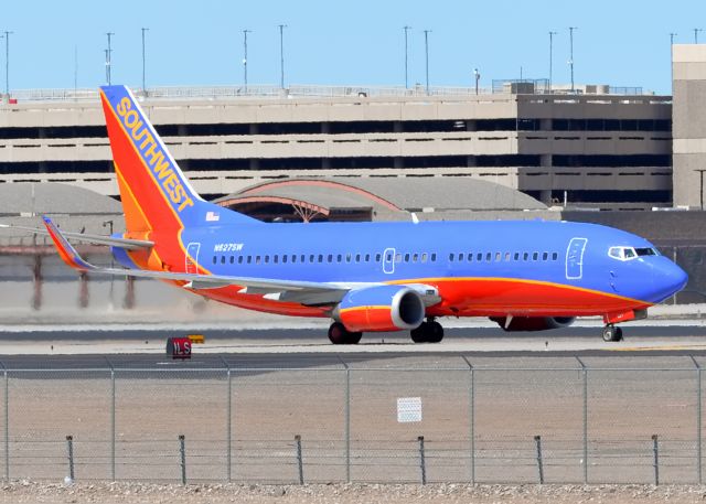 BOEING 737-300 (N627SW)