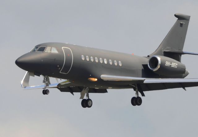 Dassault Falcon 2000 (9H-BEC)