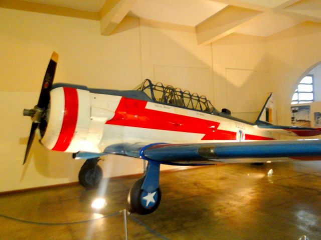 North American T-6 Texan —