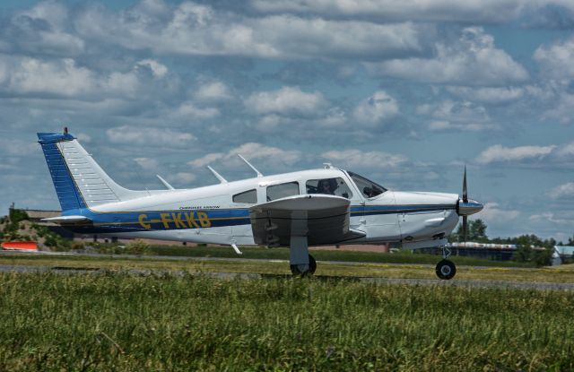 Piper Cherokee Arrow (C-FKKB)