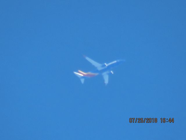 Boeing 737-800 (N8597Z)