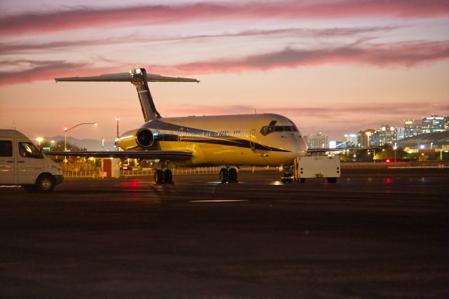 McDonnell Douglas MD-87 (N987AK)