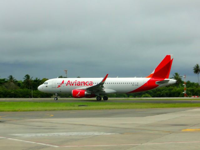 Airbus A320 (PR-OCB)