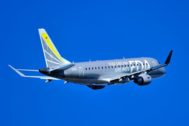 Embraer 170/175 (JA10FJ)