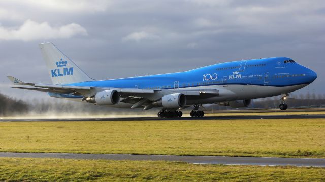 Boeing 747-400 (PH-BFY)