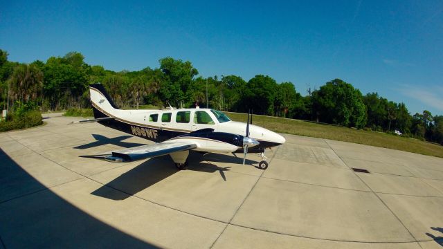 Beechcraft Baron (58) (N96WF)