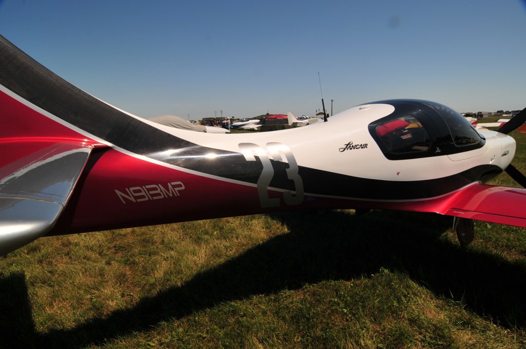 Lancair Legacy 2000 (N913MP)