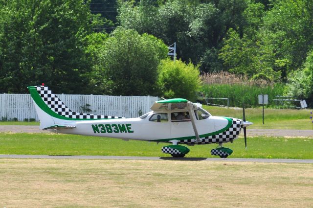 Cessna Skyhawk (N383ME)