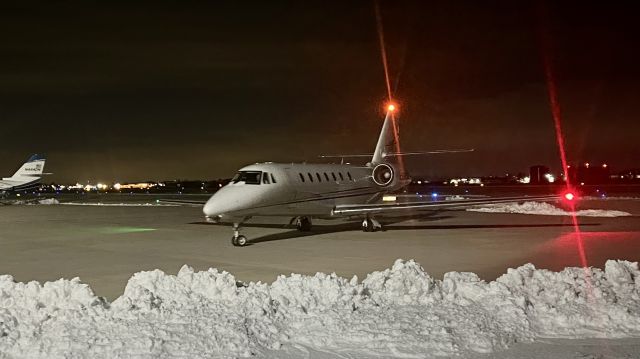 Cessna Citation Sovereign (N901S) - JTL9, operated by this 2006 Cessna 680 Citation Sovereign, pulling into the FBO after arriving from KVRB. 3/11/22. 