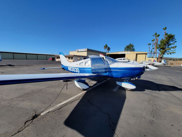 Piper Cherokee (N8303D)