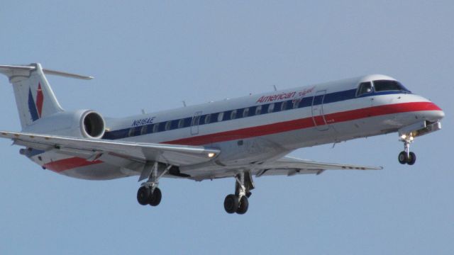 Embraer ERJ-135 (N816AE)