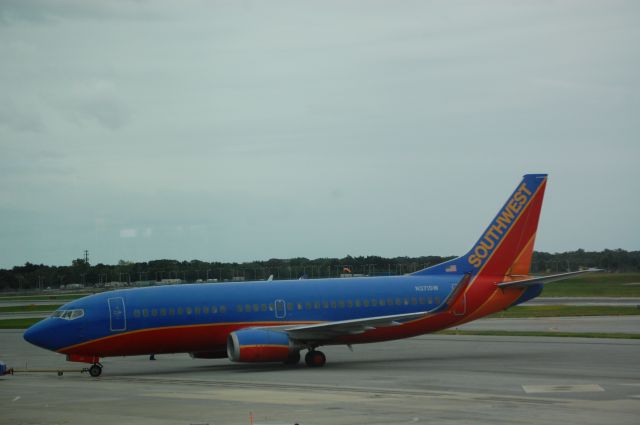 Boeing 737-700 (N371SW) - Taken on 9/26/09