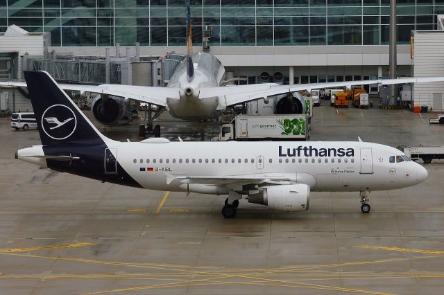 Airbus A319 (D-AIBL)