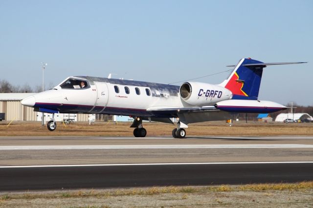 Learjet 35 (C-GRFO)