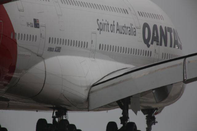 Airbus A380-800 (VH-OQA)