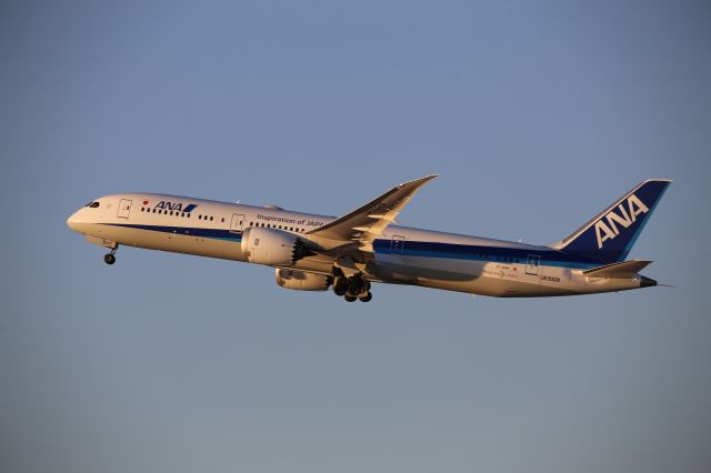 Boeing 787-9 Dreamliner (JA932A)