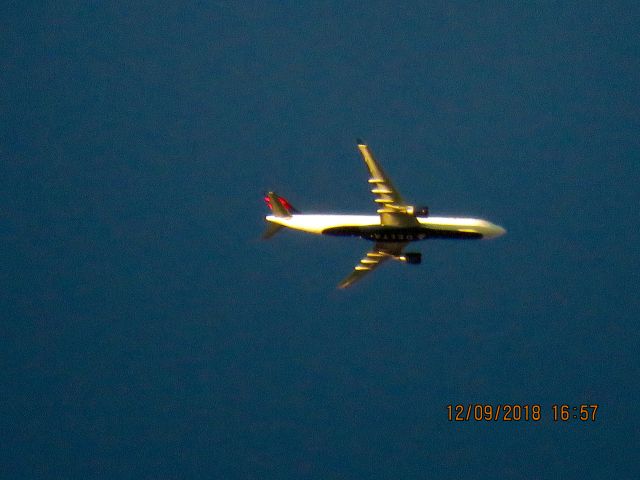 Airbus A330-300 (N828NW)
