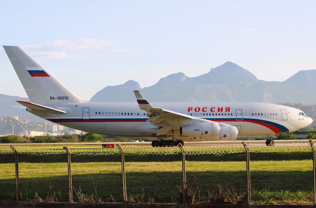 Ilyushin Il-96 (RA-96019)