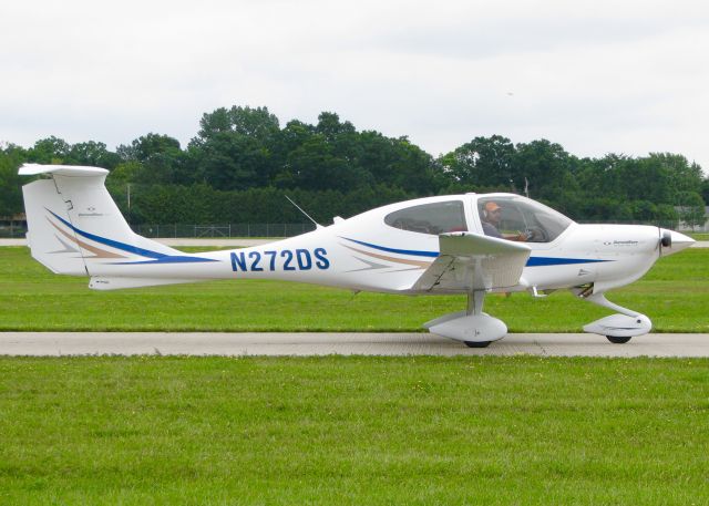 Diamond DA-20 (N272DS) - AirVenture 2016.