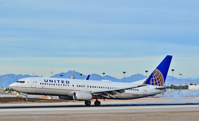 Boeing 737-800 (N73283) - N73283 United Airlines 2004 Boeing 737-824 - cn 31606 / ln 1456 - Las Vegas - McCarran International Airport (LAS / KLAS)br /USA - Nevada January 28, 2015br /Photo: Tomás Del Coro