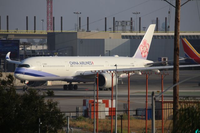 Airbus A350-900 (B-18902)