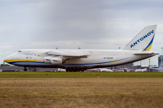 Antonov An-124 Ruslan (UR-82008)