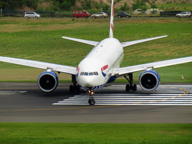 Boeing 777-200 (G-VIIV)