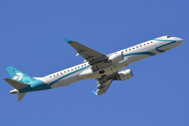 Embraer ERJ-190 (I-ADJO)