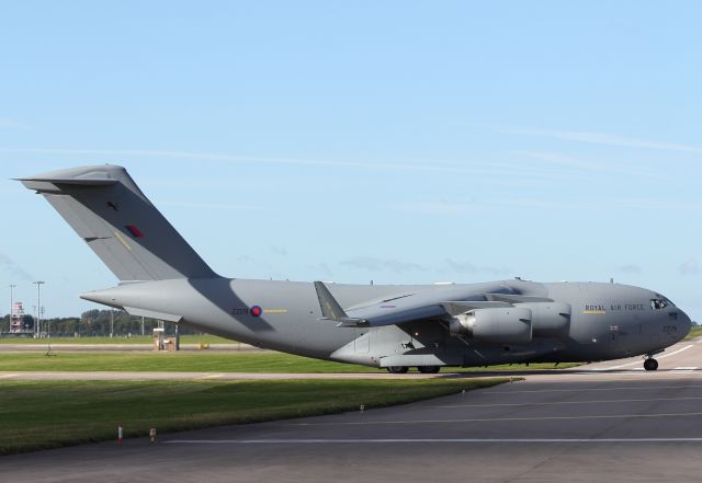 Boeing Globemaster III (ZZ-178) - This Boeing C-17A Globemaster III is seen lining up on runway 026 at RAF Brize Norton.