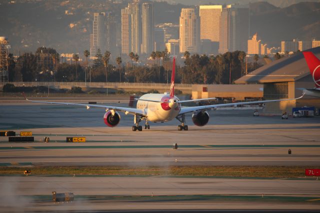Airbus A350-1000 (G-VTEA)