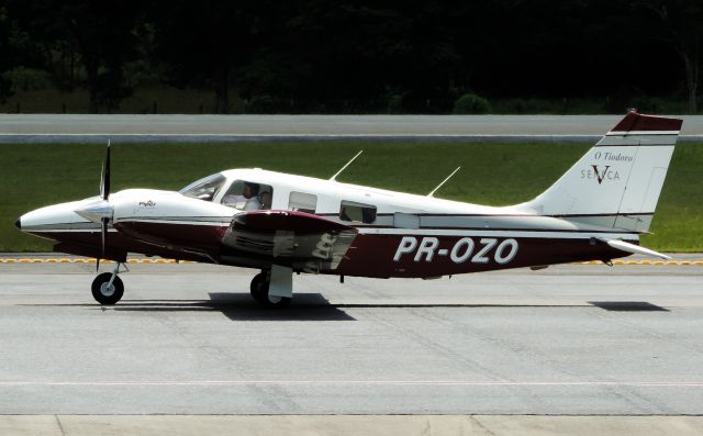 Piper Seneca (PR-OZO)