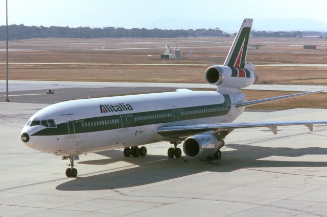 McDonnell Douglas DC-10 (I-DYNB) - Melbourne, 26 January, 1985.