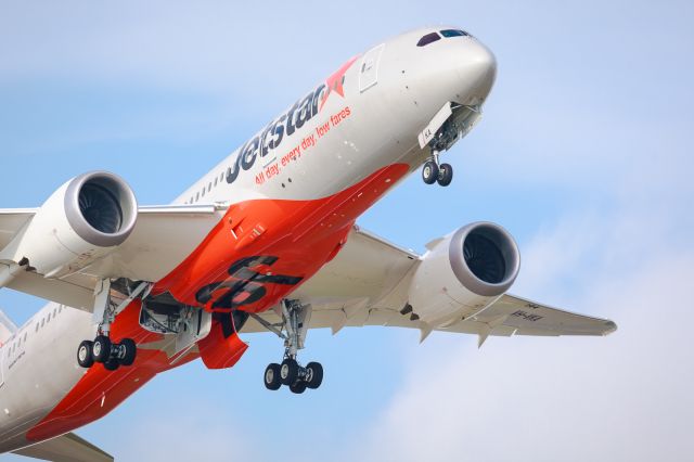 Boeing 787-8 (VH-VKA) - Jetstar (Qantas) 787 maiden flight