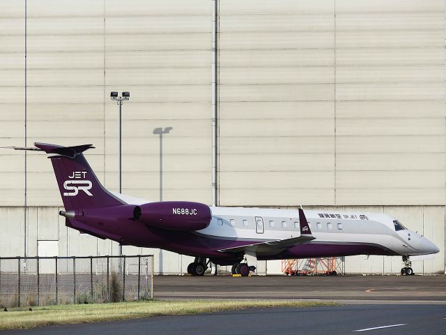 Embraer Legacy 600/650 (N688JC) - I take a picture on Jun 7, 2017.