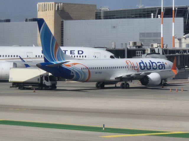 Boeing 737 MAX 8 (A6-FKH)