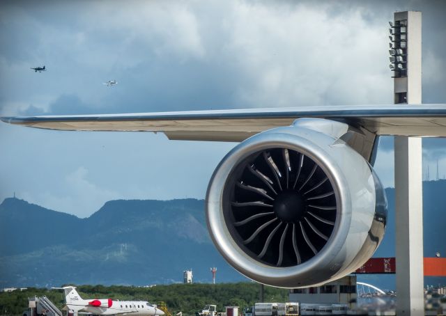 BOEING 747-8 (D-ABYU)