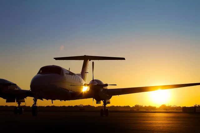 Beechcraft Super King Air 200 (N244JS)