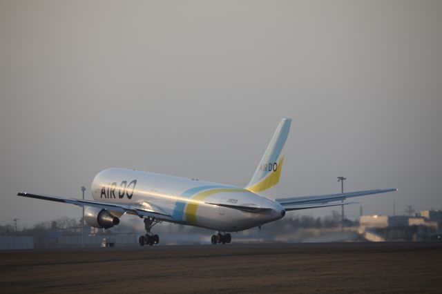 BOEING 767-300 (JA8359) - 17 March 2016: HKD-HND.