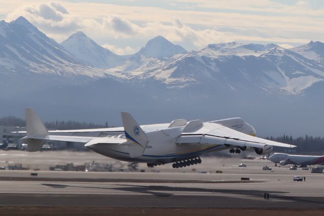 Antonov An-225 Mriya (UR-82060) - Morning departure from Anchorage International Airport loaded with Covid-19 supplies for Montreal Canada