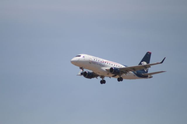 Embraer 170/175 (XA-ALH) - FINAL APPROACH 27 MMTJ