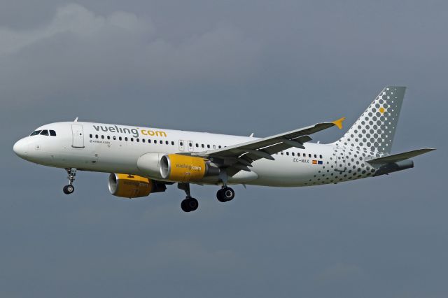 Airbus A320 (EC-MAX)