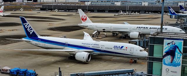 Boeing 787-9 Dreamliner (JA894A) - JA894A All Nippon Airways Boeing 787-9 Dreamliner s/n 34537 - JA739J Japan Airlines Boeing 777-346ER s/n 32437 - Haneda International Airport HNDbr / Hanedakuko, Ota City, Tokyo 144-0041, Japanbr /December 5, 2021br /Photo: Monica E. Del Corobr /(TDelCoro)