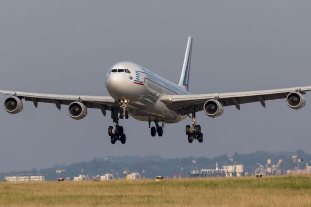 Airbus A340-200 (F-RAJA)