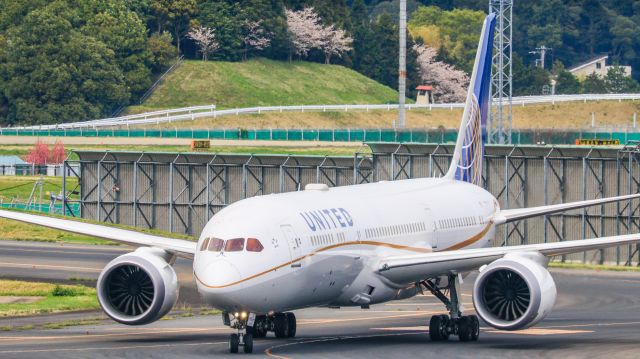 Boeing 787-9 Dreamliner (N19951) - ユナイテッド航空 (United Airlines) / Boeing 787-9br /Apr.09.2016 Narita International Airport [NRT/RJAA] JAPAN