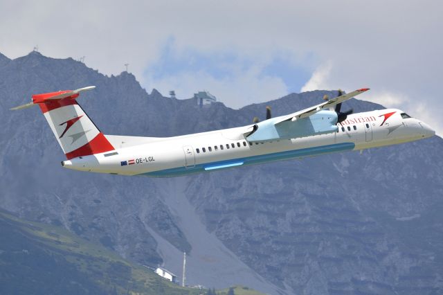 de Havilland Dash 8-400 (OE-LGL)