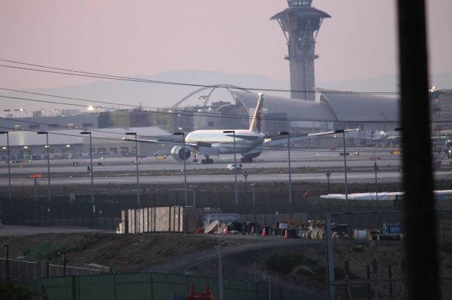 Boeing 777-200 (A7-BFZ)