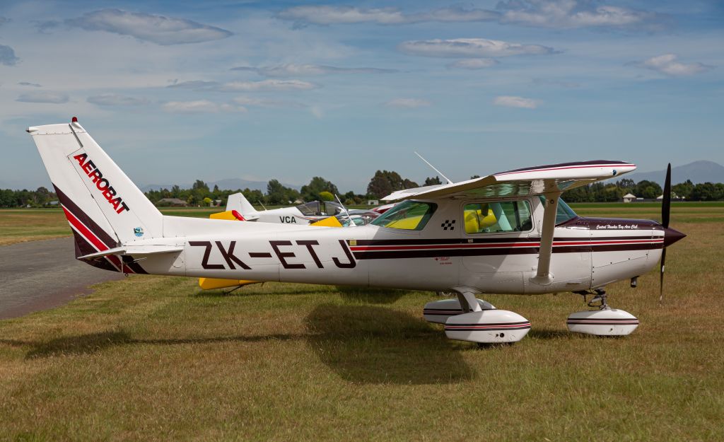 Cessna 152 (ZK-ETJ)