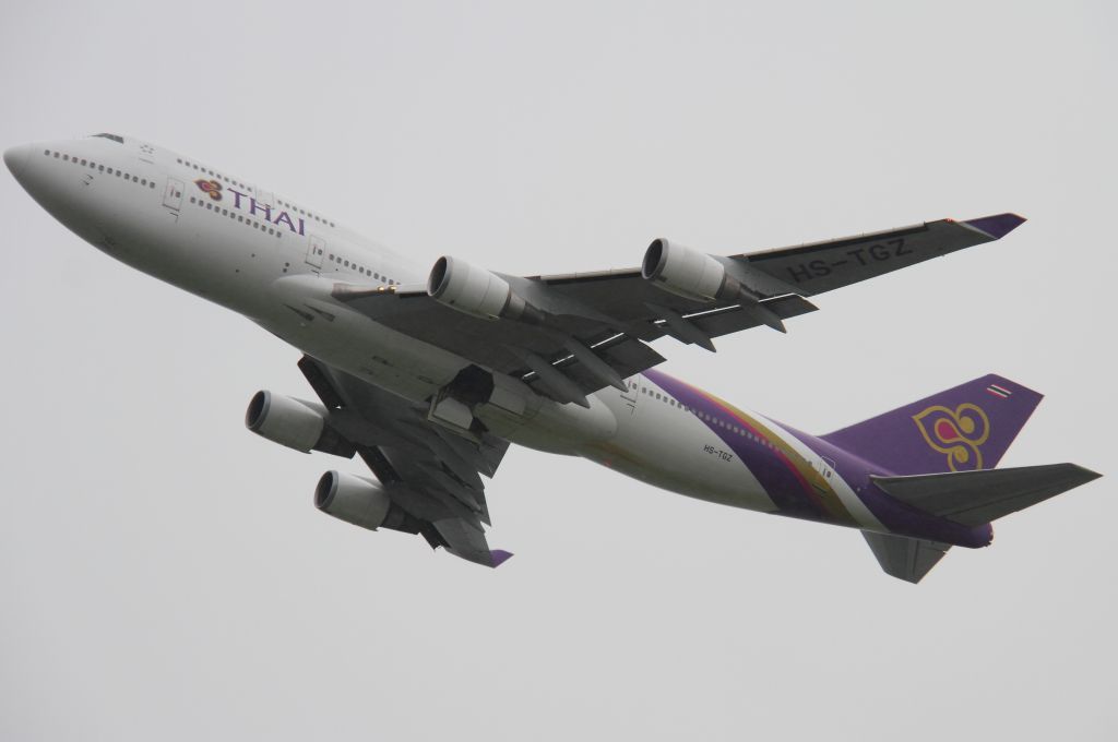 Boeing 747-400 (HS-TGZ)