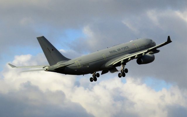 Airbus A330-200 (ZZ-336)