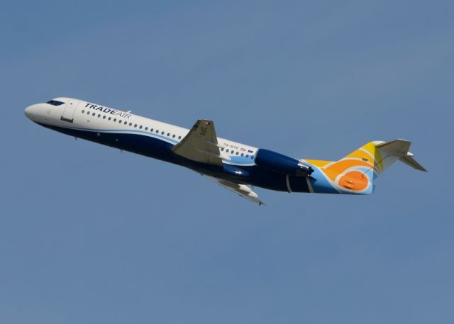 Fokker 100 (9A-BTE)